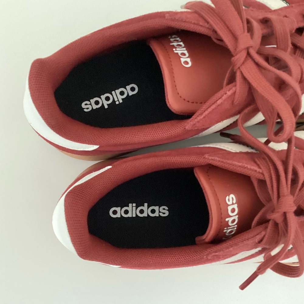 \Adidas\ NWT Men’s Barreda Sneakers - Picture 5 of 12